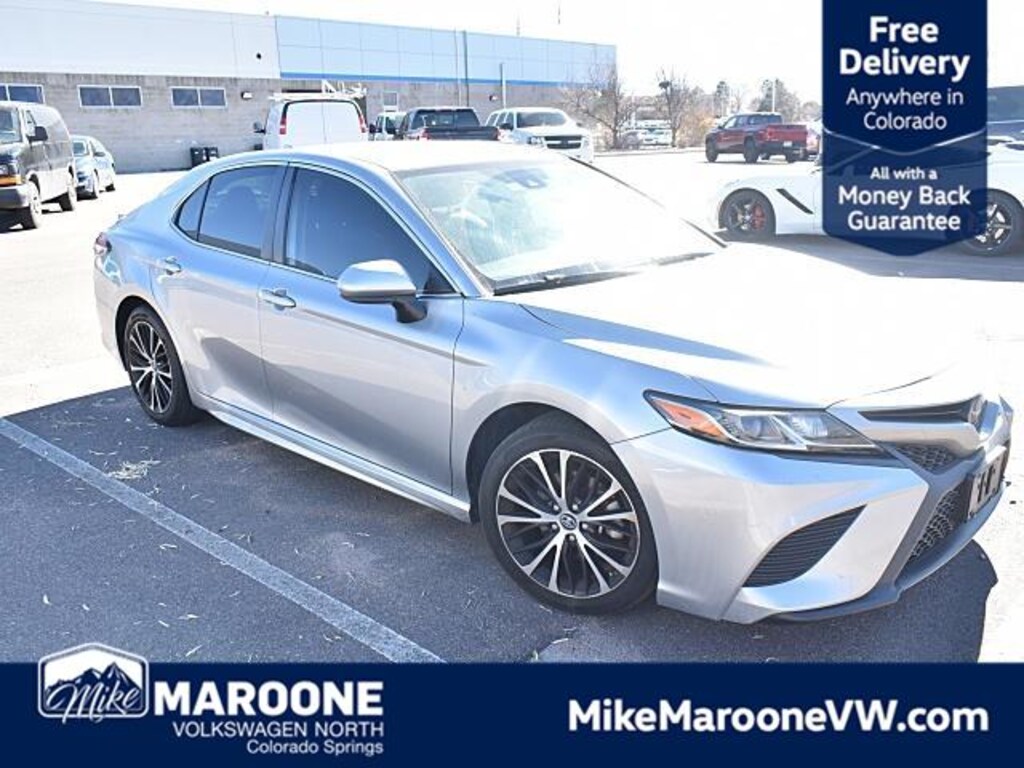 Used 2019 Toyota Camry SE Sedan