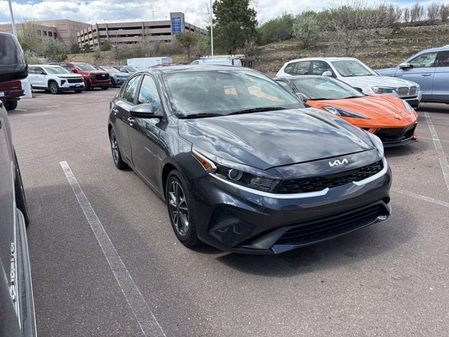 2022 Kia Forte LXS AT's photo