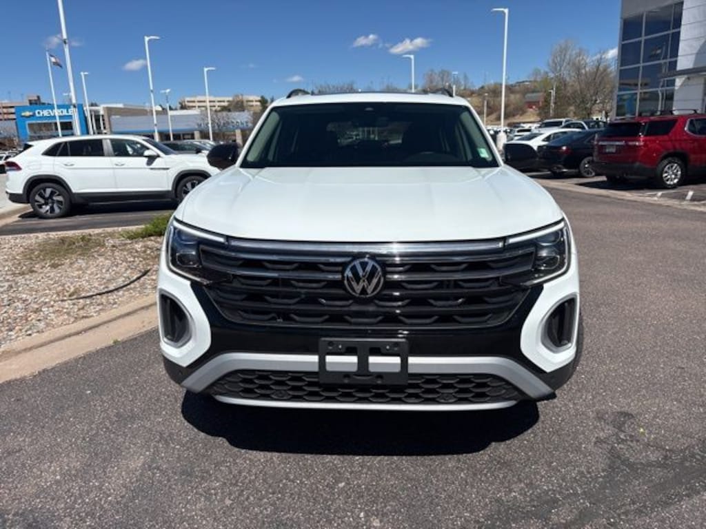 Used 2025 Volkswagen Atlas 2.0T Peak Edition SUV