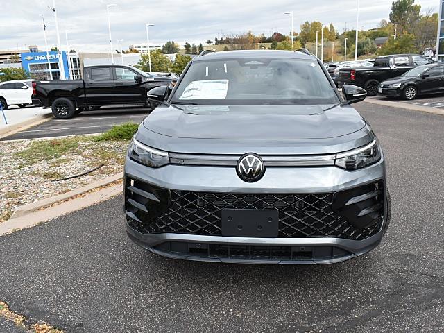 2025 Volkswagen Tiguan SE R-Line Black photo 2