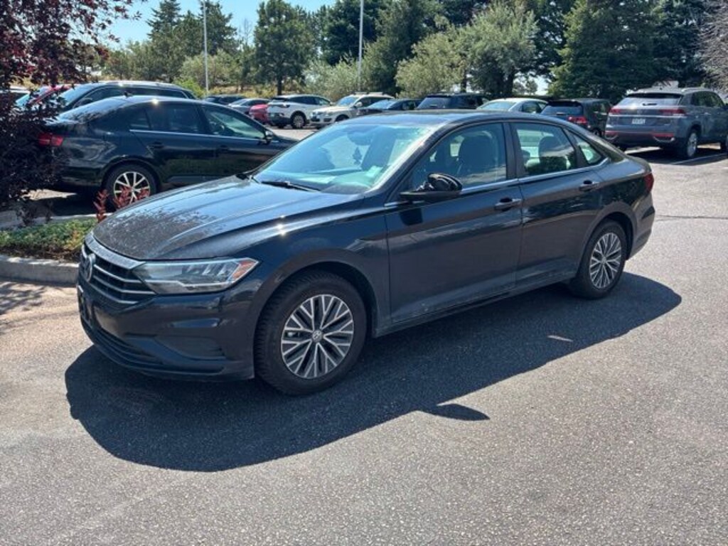 Used 2021 Volkswagen Jetta 1.4T SE Sedan