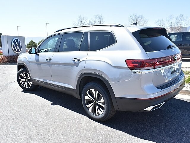 2025 Volkswagen Atlas SE photo 4