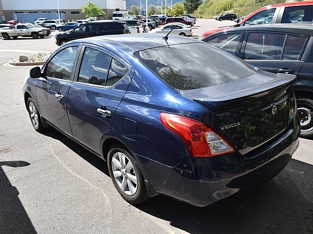 2014 Nissan Versa SV Sedan photo 3