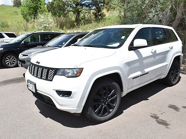 2017 Jeep Grand Cherokee Altitude photo 2