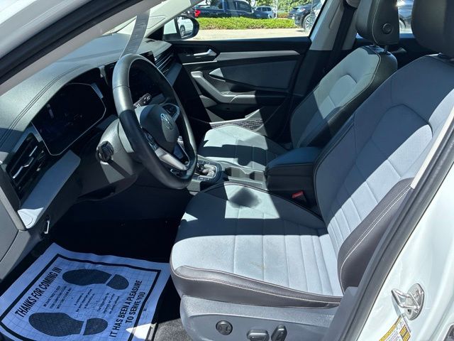 2026 Volkswagen Jetta SE - Photo 10