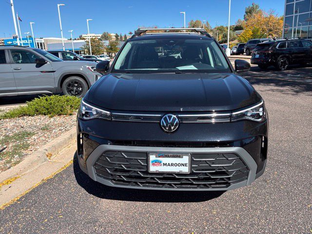 New 2027 Volkswagen Taos 1.5T SE Black SUV