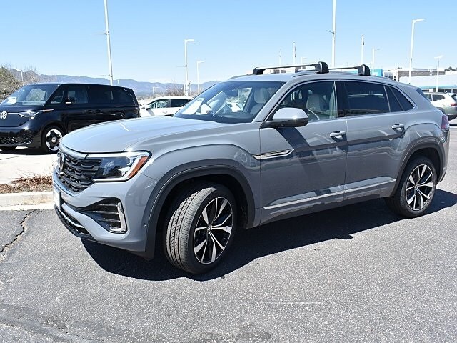 2025 Volkswagen Atlas Cross Sport SEL Premium R-Line photo 3