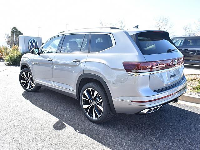 2026 Volkswagen Atlas SEL Premium R-Line photo 4