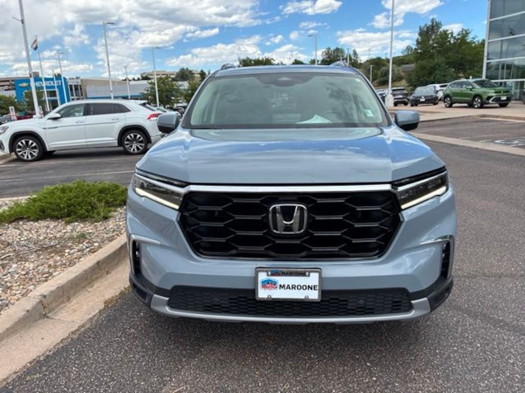 Used 2025 Honda Pilot Touring SUV