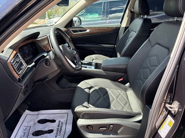 2026 Volkswagen Atlas SE w/Tech - Photo 10