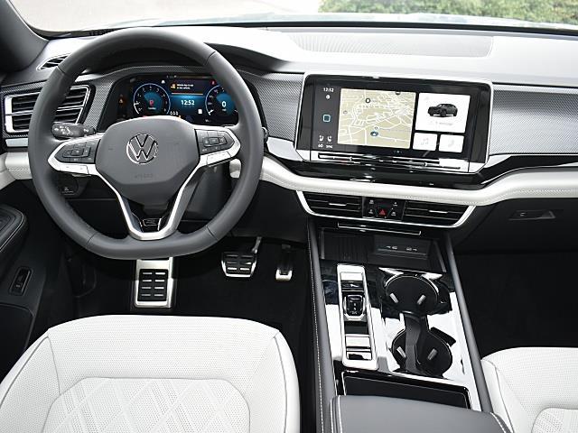 2026 Volkswagen Atlas Cross Sport SEL Premium R-LINE - Photo 9