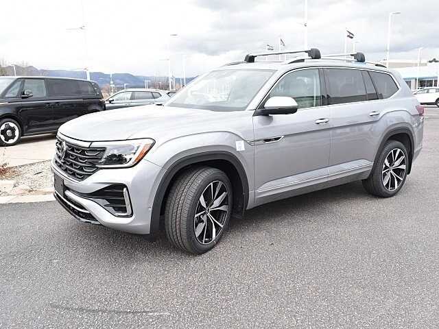 2025 Volkswagen Atlas SEL Premium R-Line photo 3