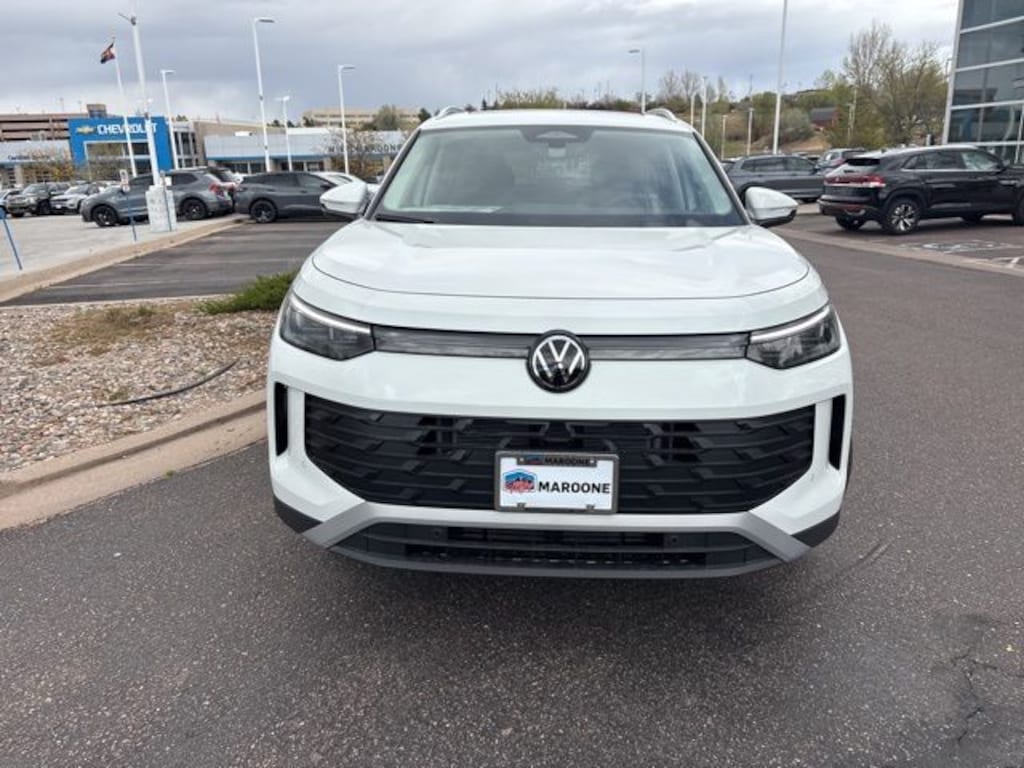 New 2026 Volkswagen Tiguan 2.0T SE SUV