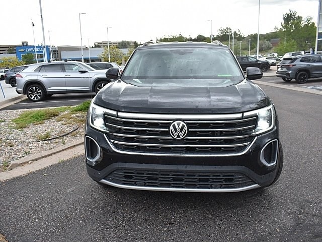 Certified 2024 Volkswagen Atlas SE w/Tech with VIN 1V2HR2CA8RC532728 for sale in Colorado Springs, CO