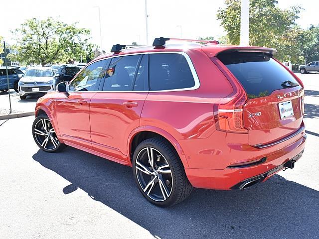 2016 Volvo XC90 T8 R-Design photo 4