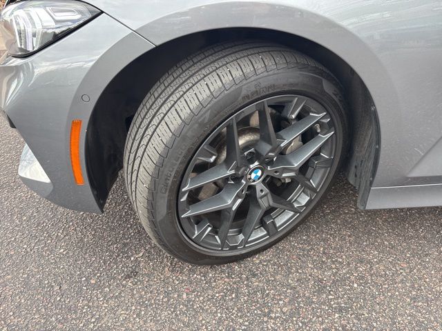 2025 BMW 3 Series 330i - Photo 8