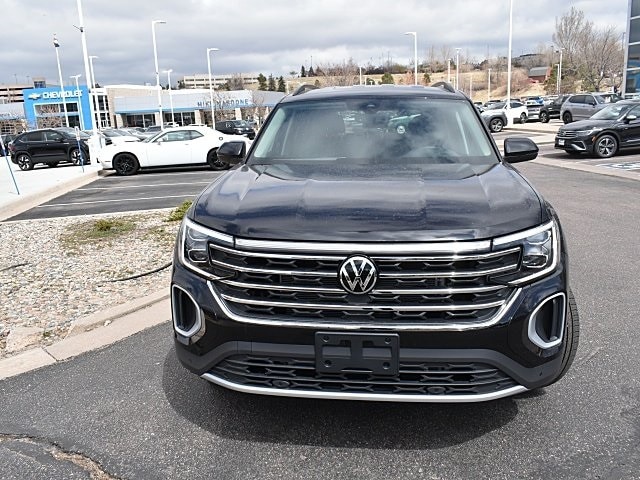 2025 Volkswagen Atlas SE Technology photo 2