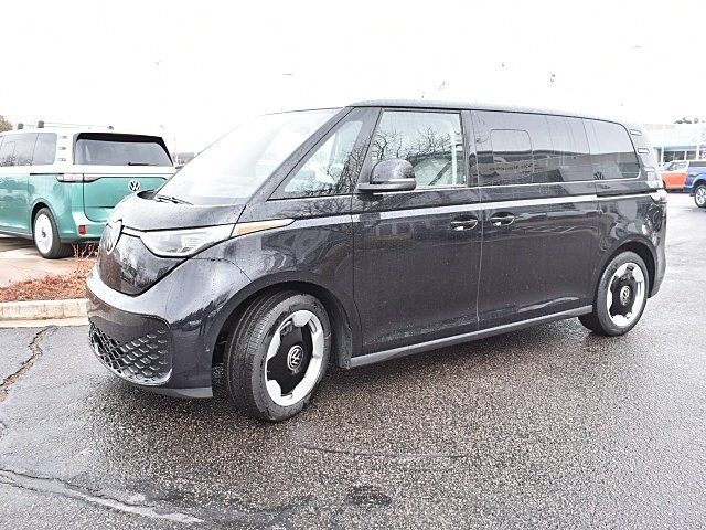 2025 Volkswagen ID. Buzz Pro Plus photo 3