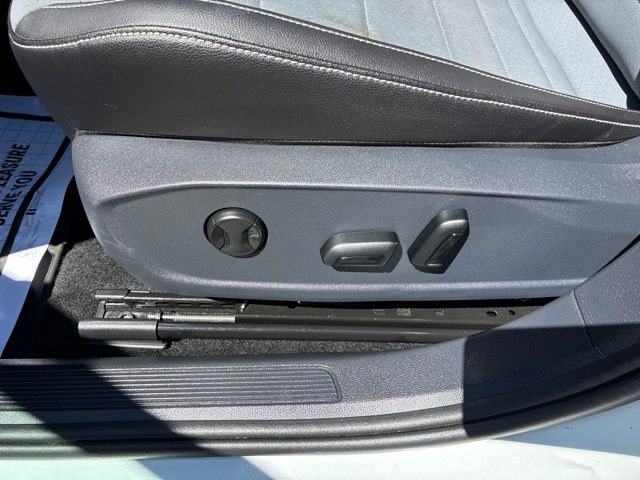 2026 Volkswagen Jetta SE - Photo 11