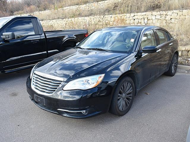 2012 Chrysler 200 Limited photo 2
