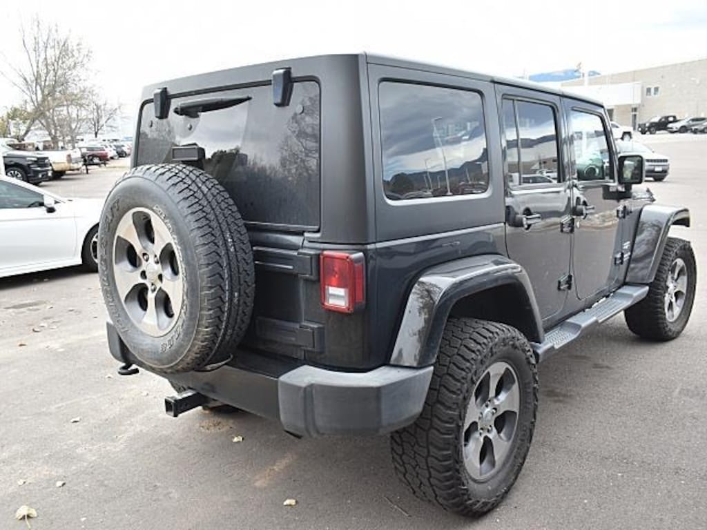 Used 2017 Jeep Wrangler JK Unlimited Sahara SUV