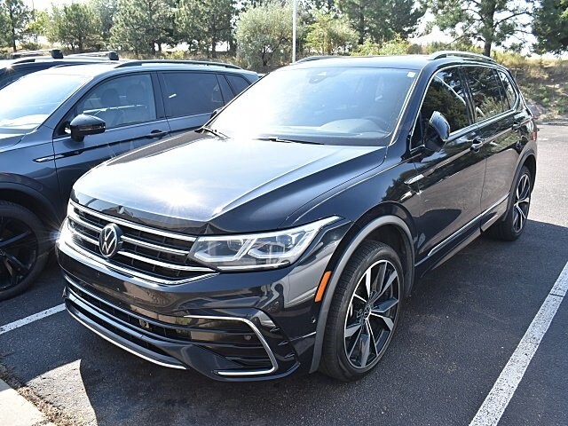 2022 Volkswagen Tiguan SEL Premium R-Line photo 2