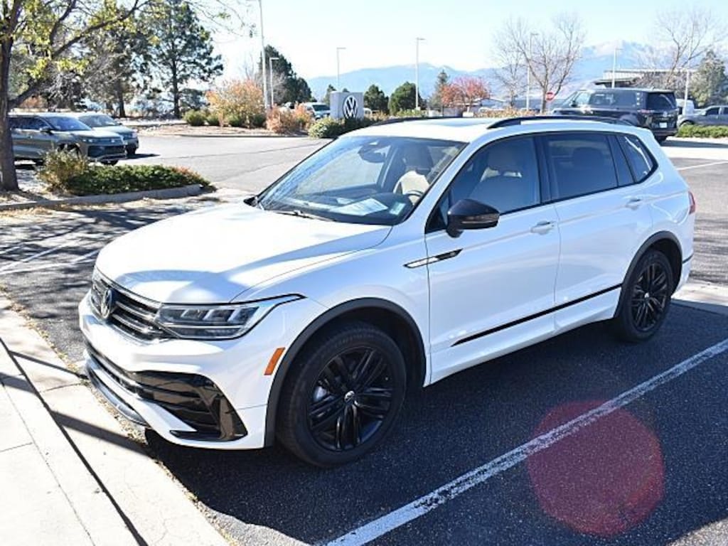 Used 2022 Volkswagen Tiguan SE R-Line Black SUV