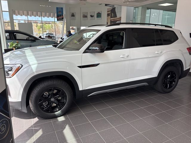 2026 Volkswagen Atlas 2.0T Atlas Peak Edition 4MOTION's photo