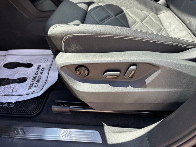 2026 Volkswagen Atlas SE w/Tech - Photo 11