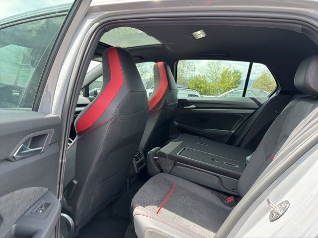 2026 Volkswagen Golf GTI SE - Photo 9