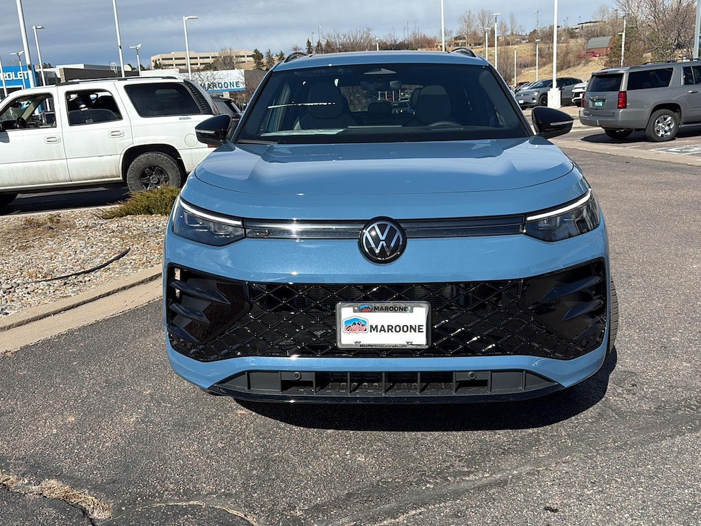 New 2026 Volkswagen Tiguan SE R-Line Black SUV