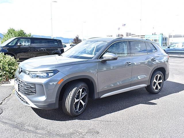 2025 Volkswagen Tiguan SE photo 2