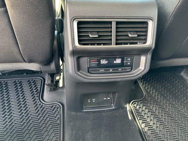 2026 Volkswagen Atlas SE w/Tech - Photo 16