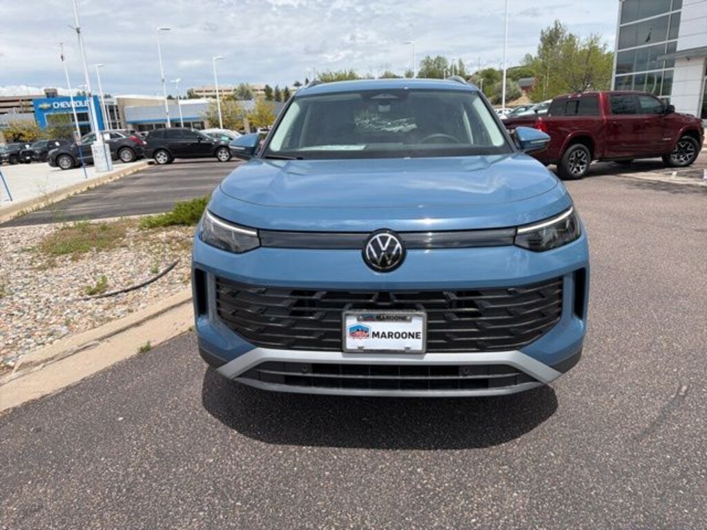 New 2026 Volkswagen Tiguan 2.0T SE SUV