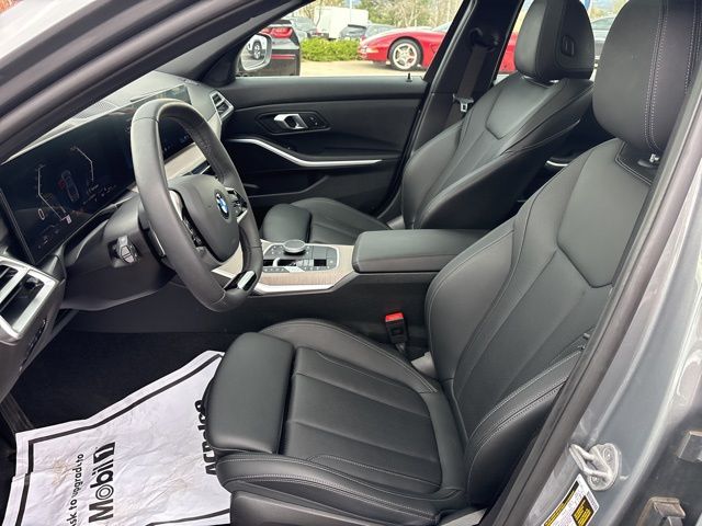 2025 BMW 3 Series 330i - Photo 10