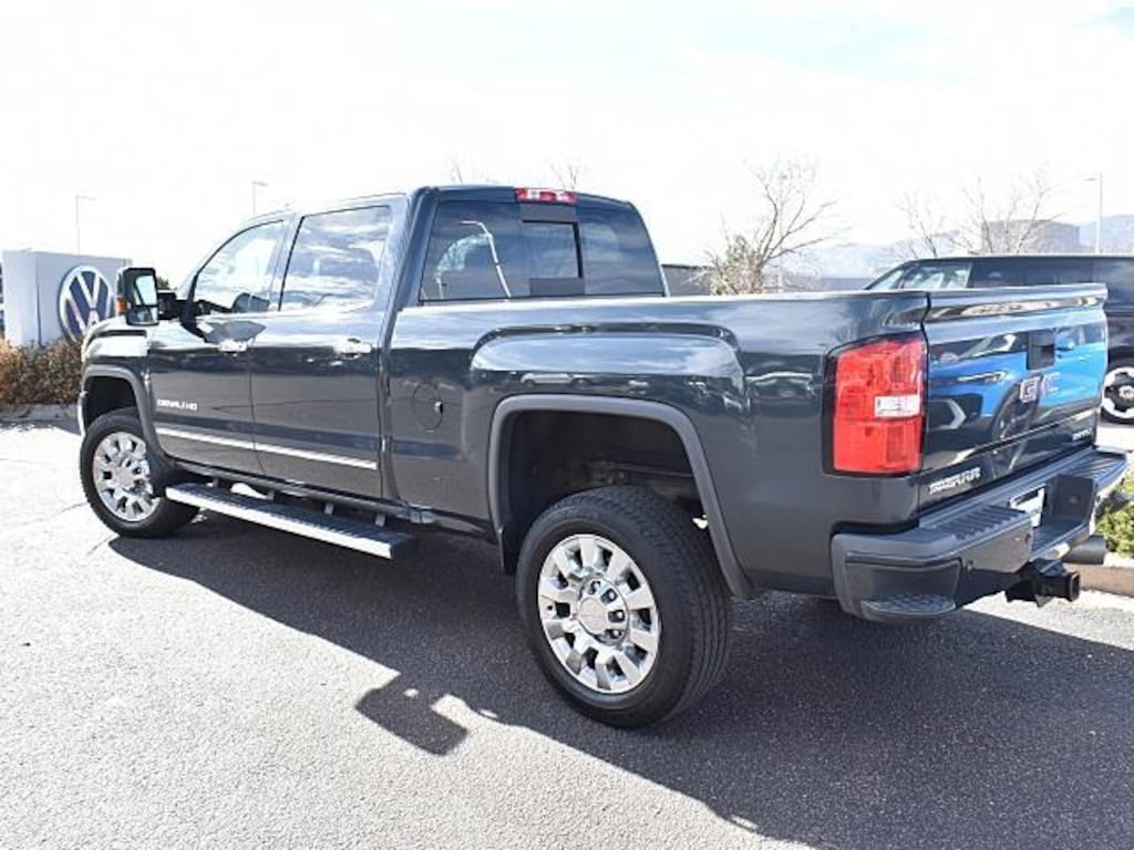 Used 2017 GMC Sierra 2500HD Denali Truck Crew Cab