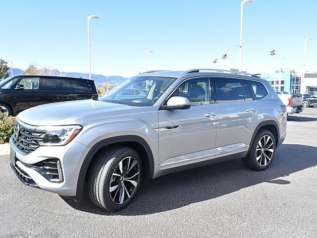 2026 Volkswagen Atlas SEL Premium R-Line photo 3