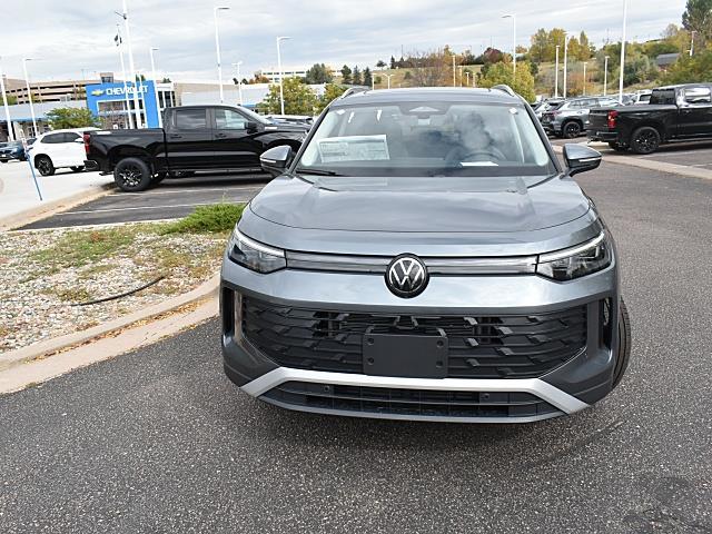 2025 Volkswagen Tiguan SE photo 2