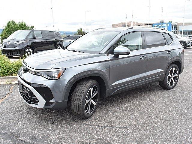 2025 Volkswagen Taos SEL photo 3