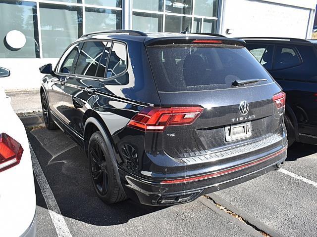 2024 Volkswagen Tiguan SE R-Line Black photo 3