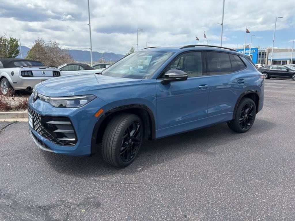 New 2026 Volkswagen Tiguan 2.0T SE R-Line Black SUV