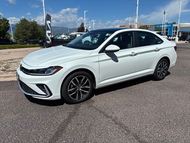 2026 Volkswagen Jetta SE - Photo 3