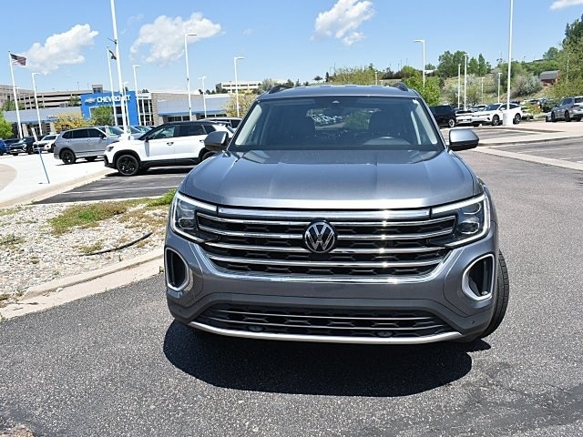 Used 2024 Volkswagen Atlas SE w/Tech with VIN 1V2HR2CA5RC531939 for sale in Colorado Springs, CO