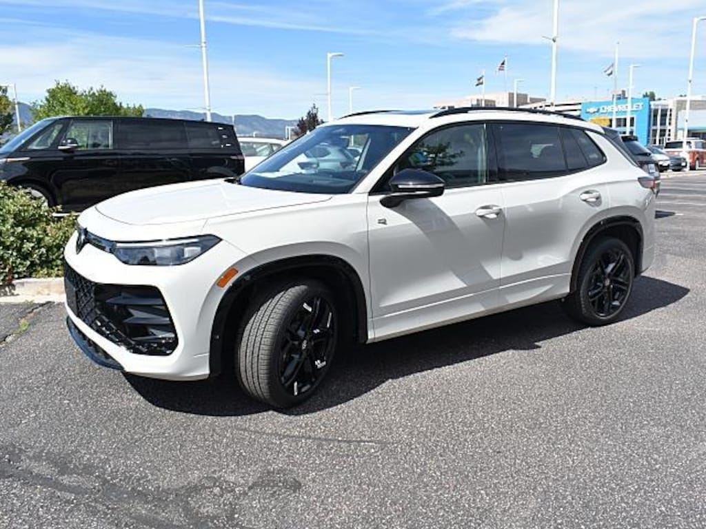 New 2025 Volkswagen Tiguan SE R-Line Black SUV