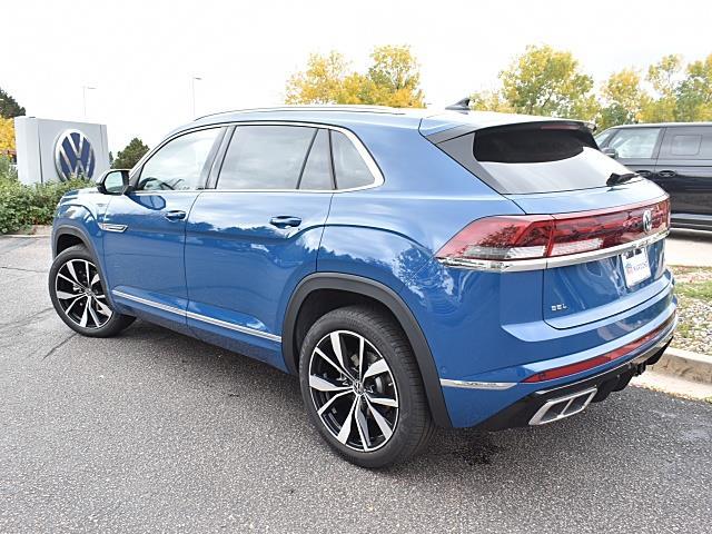 2026 Volkswagen Atlas Cross Sport SEL Premium R-Line photo 2