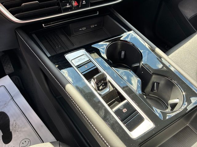 2026 Volkswagen Atlas SE w/Tech - Photo 25