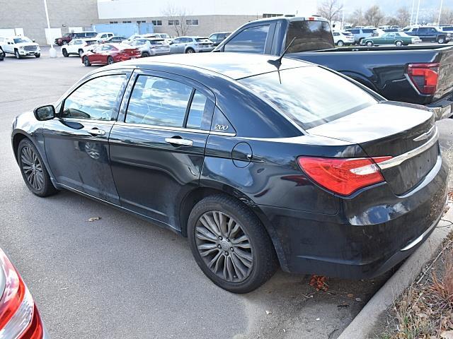 2012 Chrysler 200 Limited photo 3