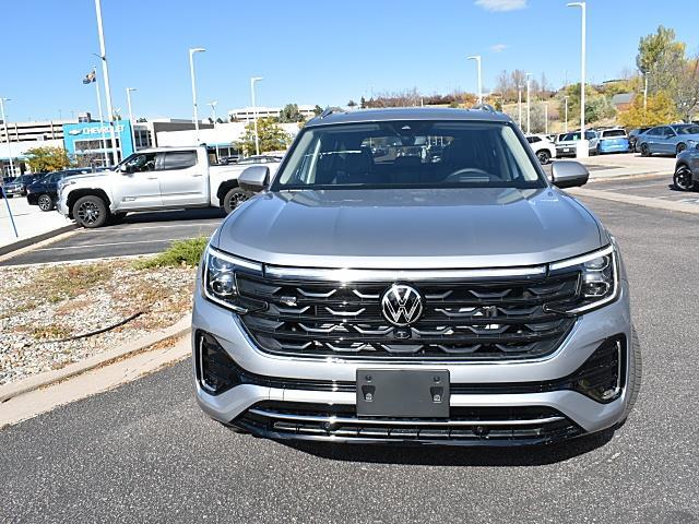 2026 Volkswagen Atlas SEL Premium R-Line photo 2