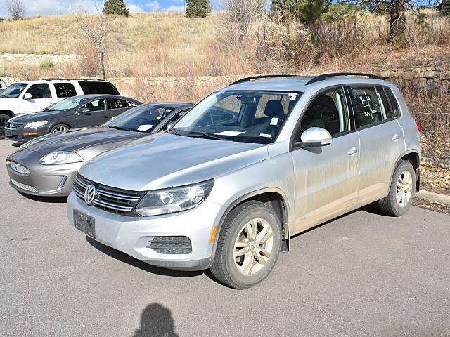 2017 Volkswagen Tiguan S photo 2