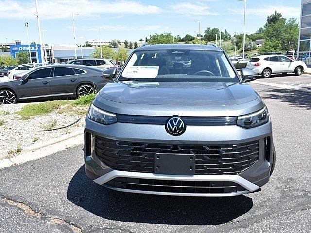 2025 Volkswagen Tiguan SE photo 2